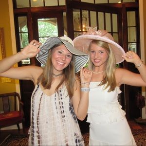 Meet your Posher, Caroline